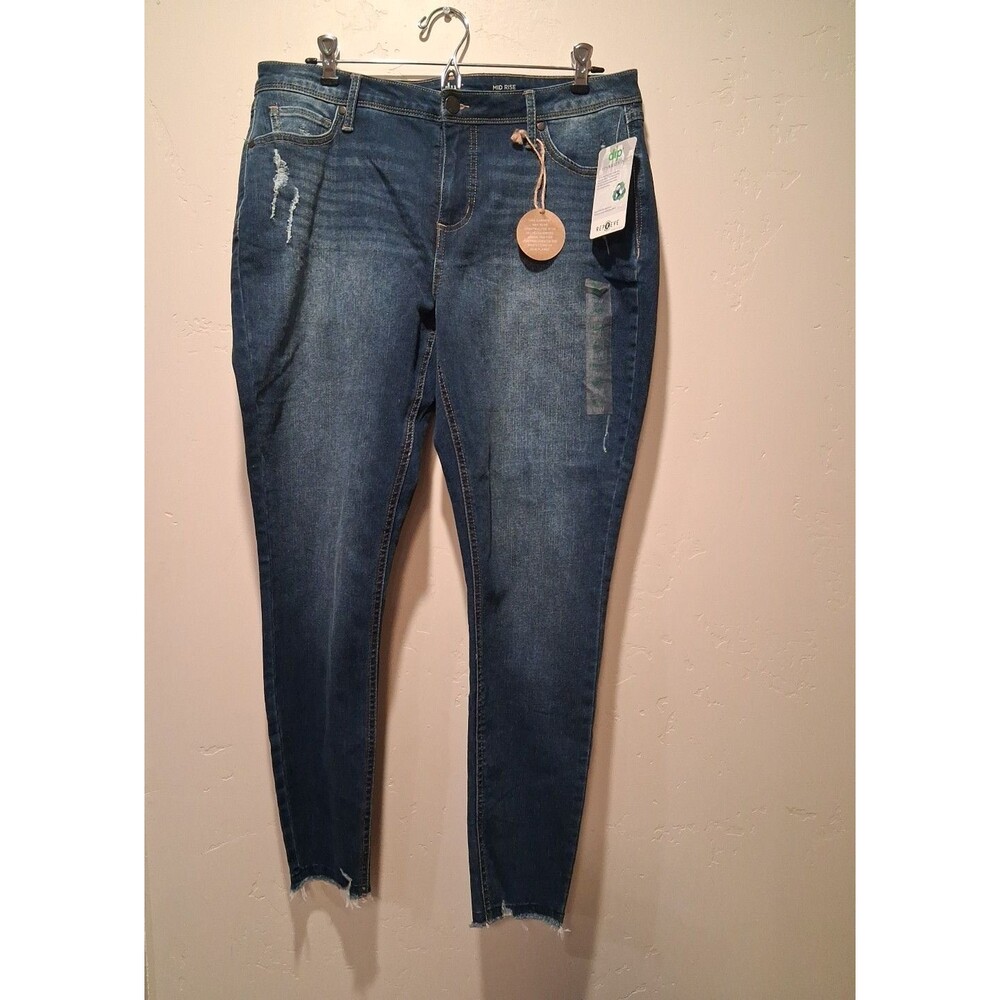 NWT REPREVE ECO DIP Jeans Wmn 18W Mid Rise Skinny Stretch Distressed Casual Chic